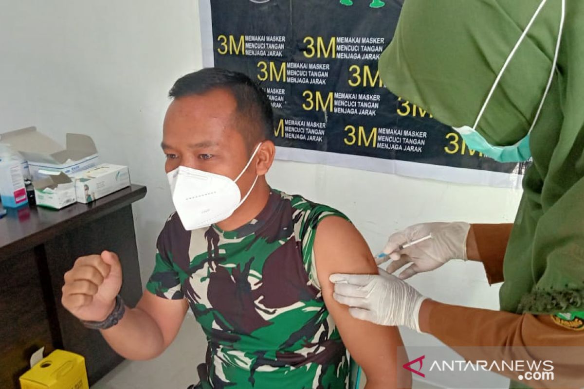 162 petugas pelayanan publik di Sabang mulai divaksin