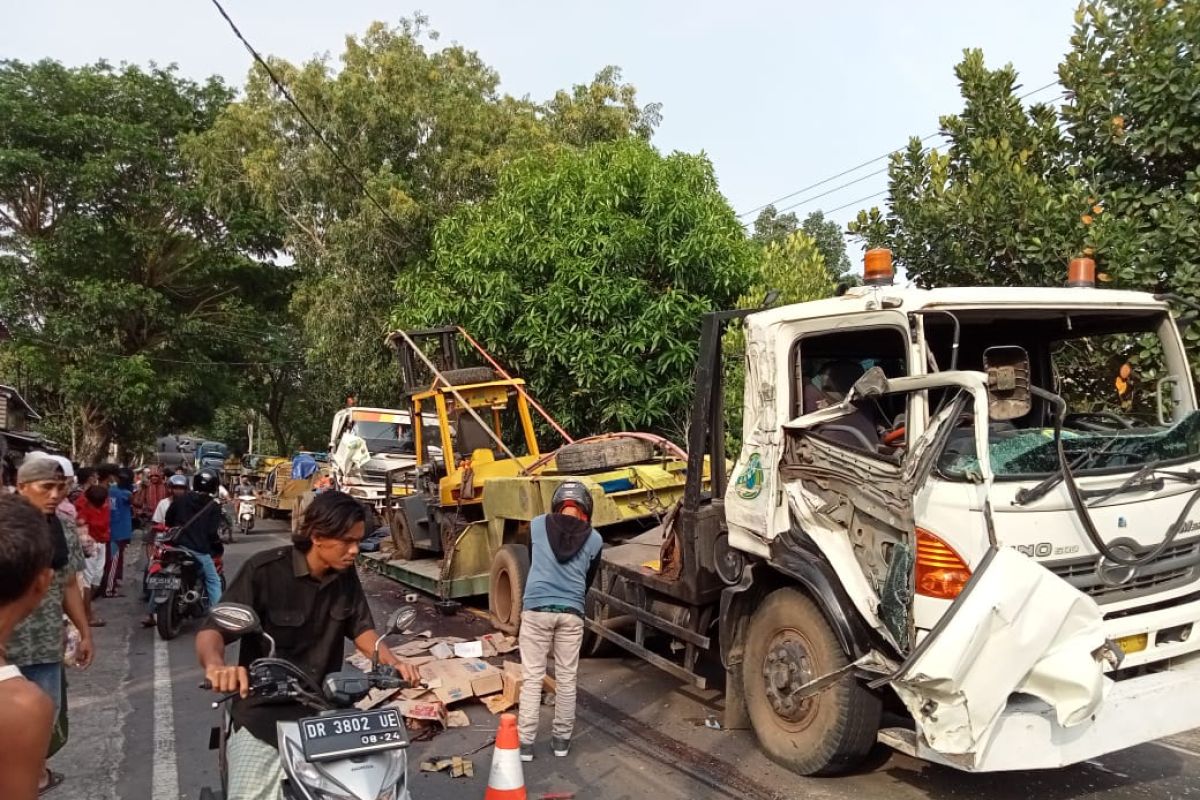 Korban tewas tabrakan beruntun di Jalan Praya-Kopang, kernet truk fuso