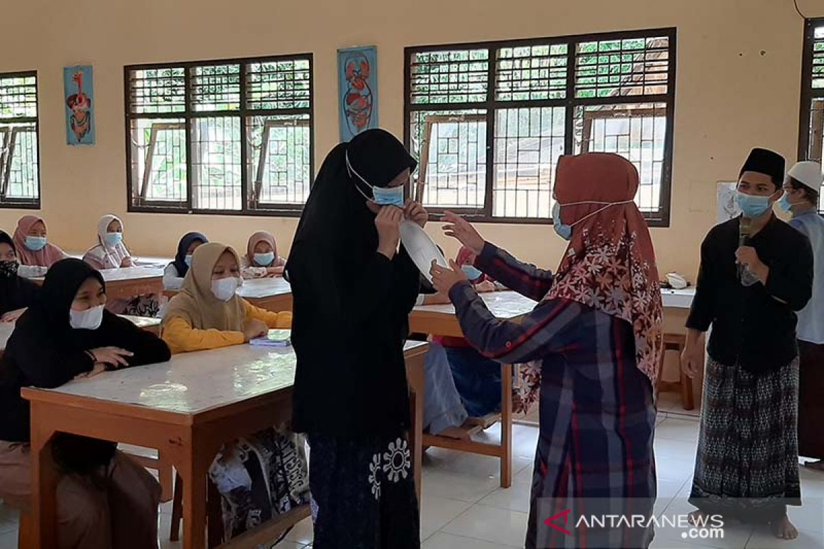 Central Java's At Taujieh Al Islamic boarding school uses GeNose