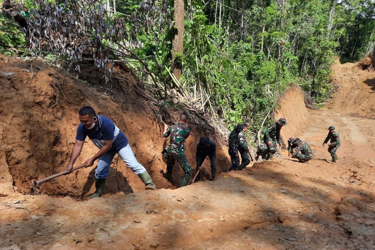 Masyarakat apresiasi pembukaan jalan penghubung tiga desa di Gunungsitoli