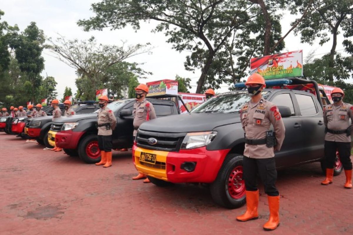 Brimob modifikasi randis jadi mobil  pemadam antisipasi karhutla