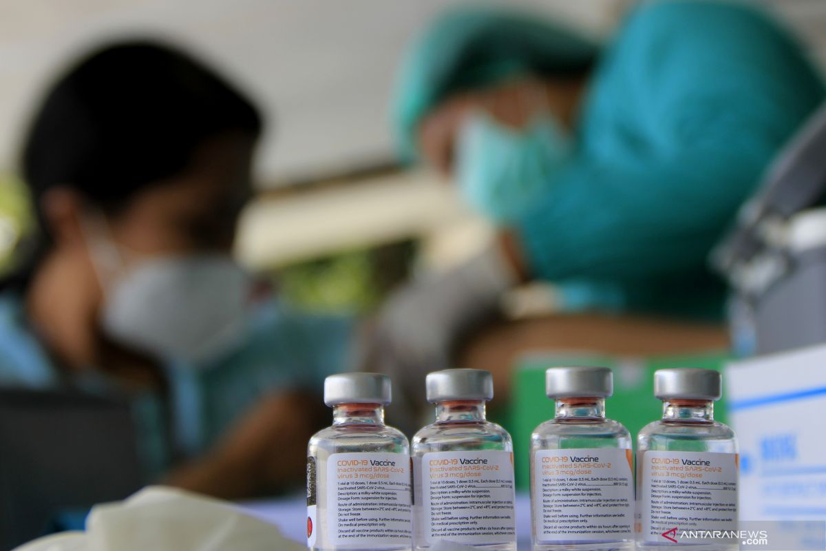 9.900 pejabat publik dan lansia Kota Kupang sudah vaksin tahap pertama