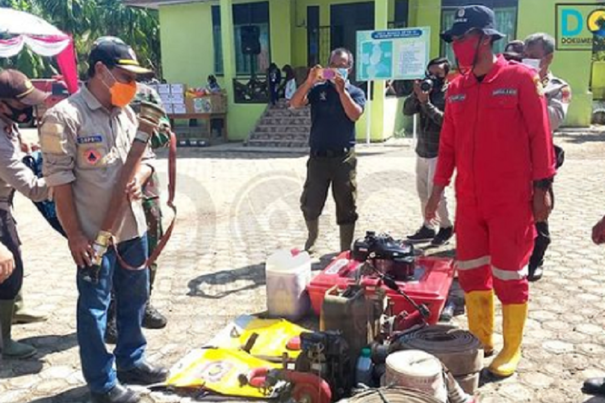 Forkopimda Tanjabtim cek peralatan pemadam kebakaran di Posko Sadu