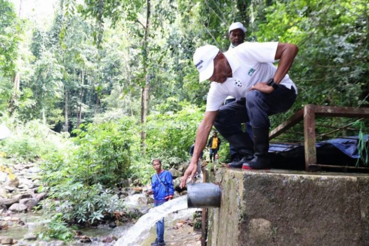 Wali Kota Jayapura libatkan warga lokal awasi kawasan air Kamwolker