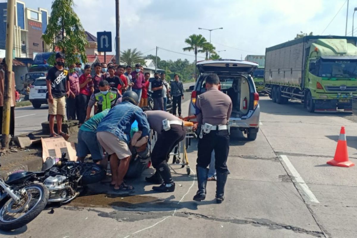 Pengendara sepeda motor di Kudus tewas tertabrak  karena melawan arus