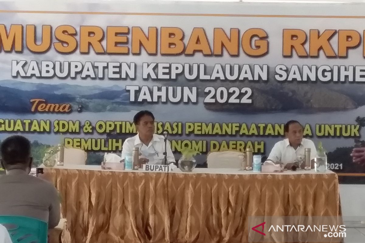 Bupati Sangihe:  Pejabat agar melayani warga dengan tulus