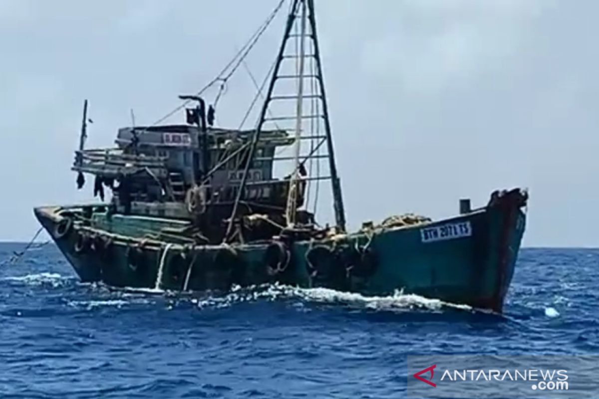 Nelayan Natuna kembali rekam aktivitas kapal ikan asing