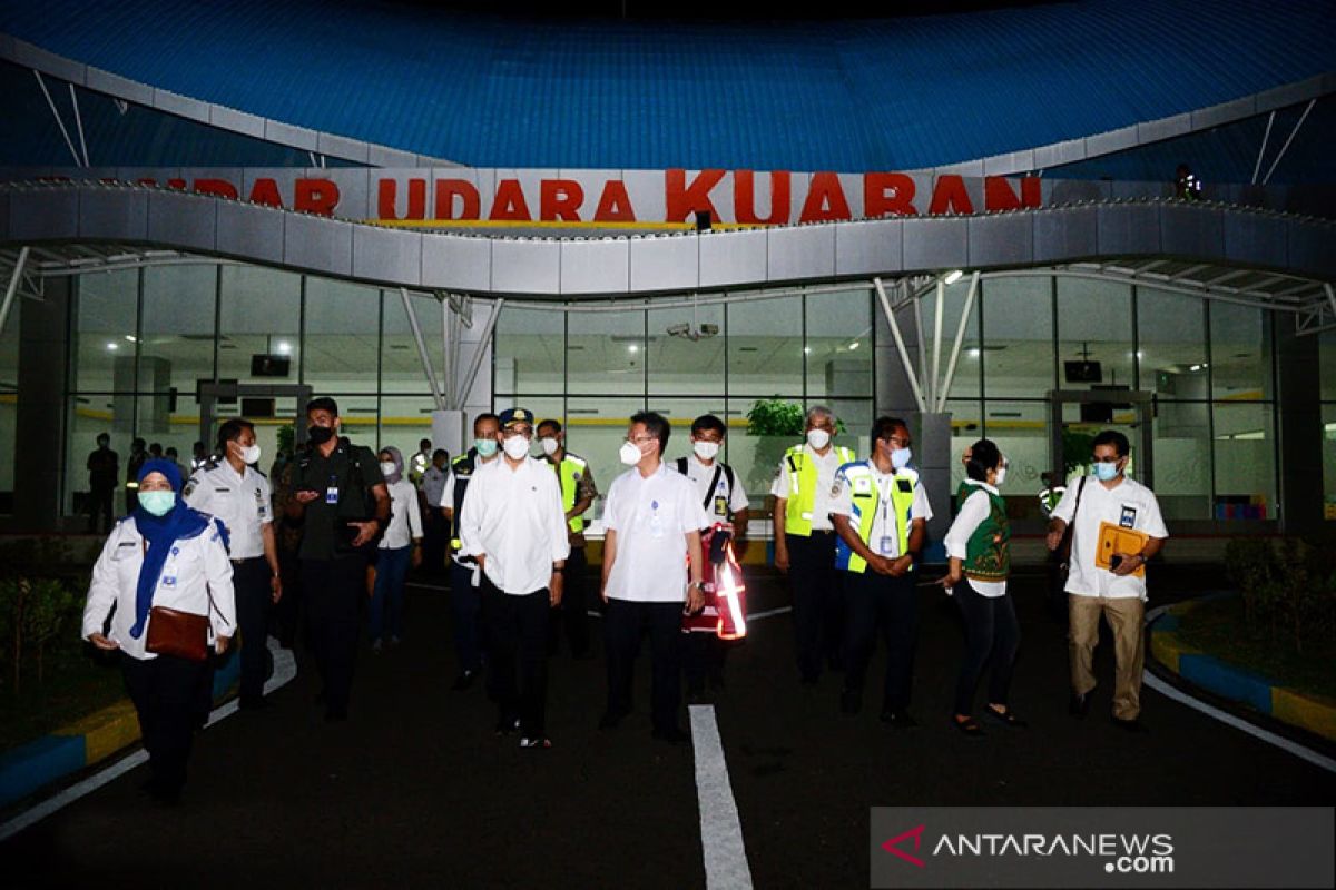 Menhub minta jalan ke Bandara Kuabang Halmahera Utara diperlebar