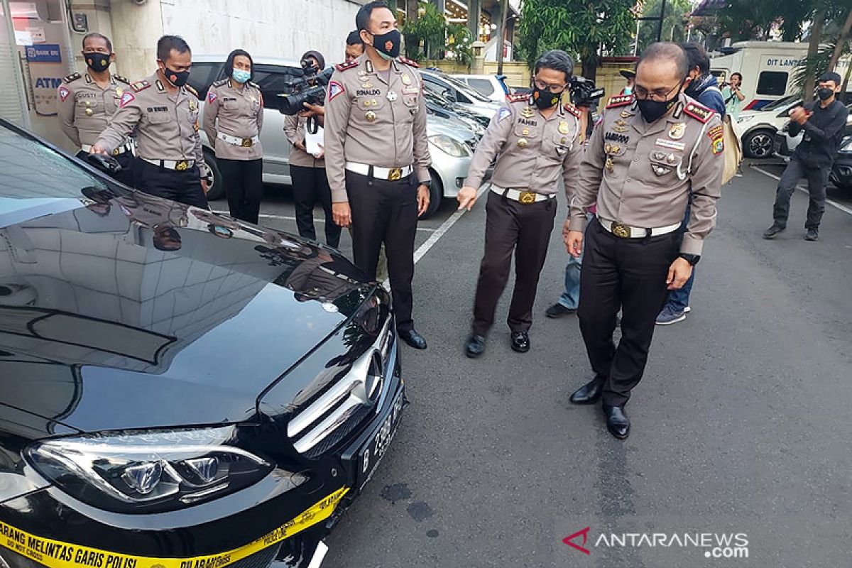 Mobil pelaku tabrak lari di Kelapa Gading bukan kendaraan dinas