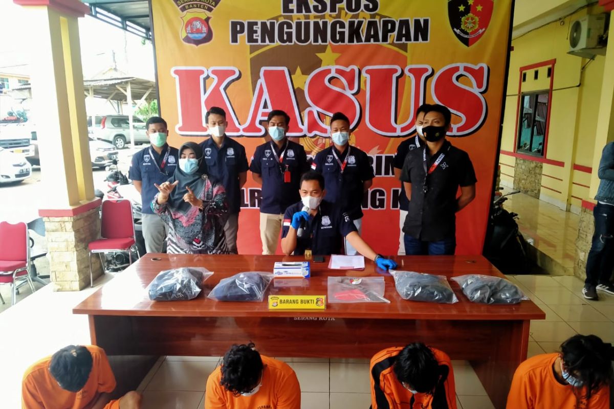 Polisi tangkap lima pelaku pembacokan di Pasar Rau Kota Serang