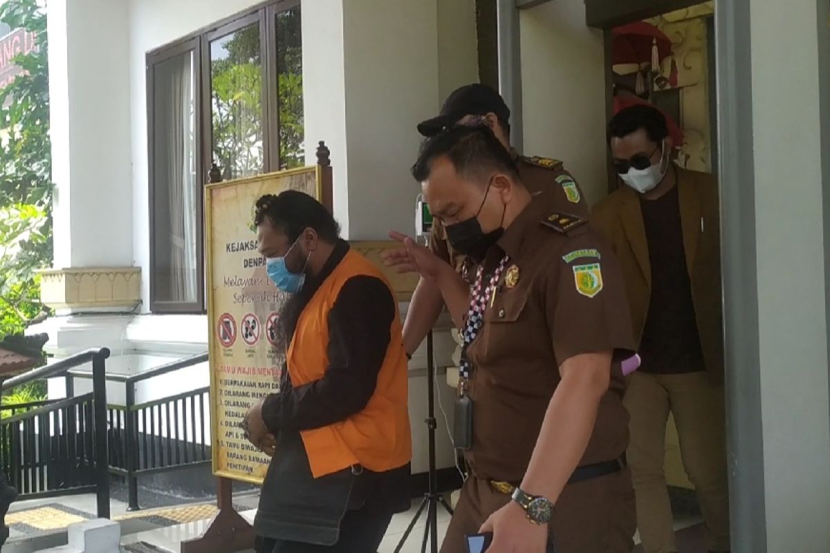 Terdakwa kasus pencabulan berkedok spiritual terancam 9 tahun penjara