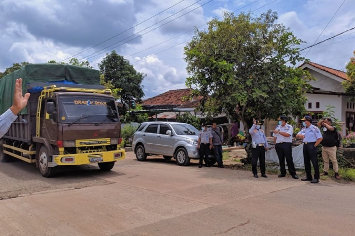 Antisipasi jalan rusak, Dishub Metro tertibkan angkutan  bertonase tinggi