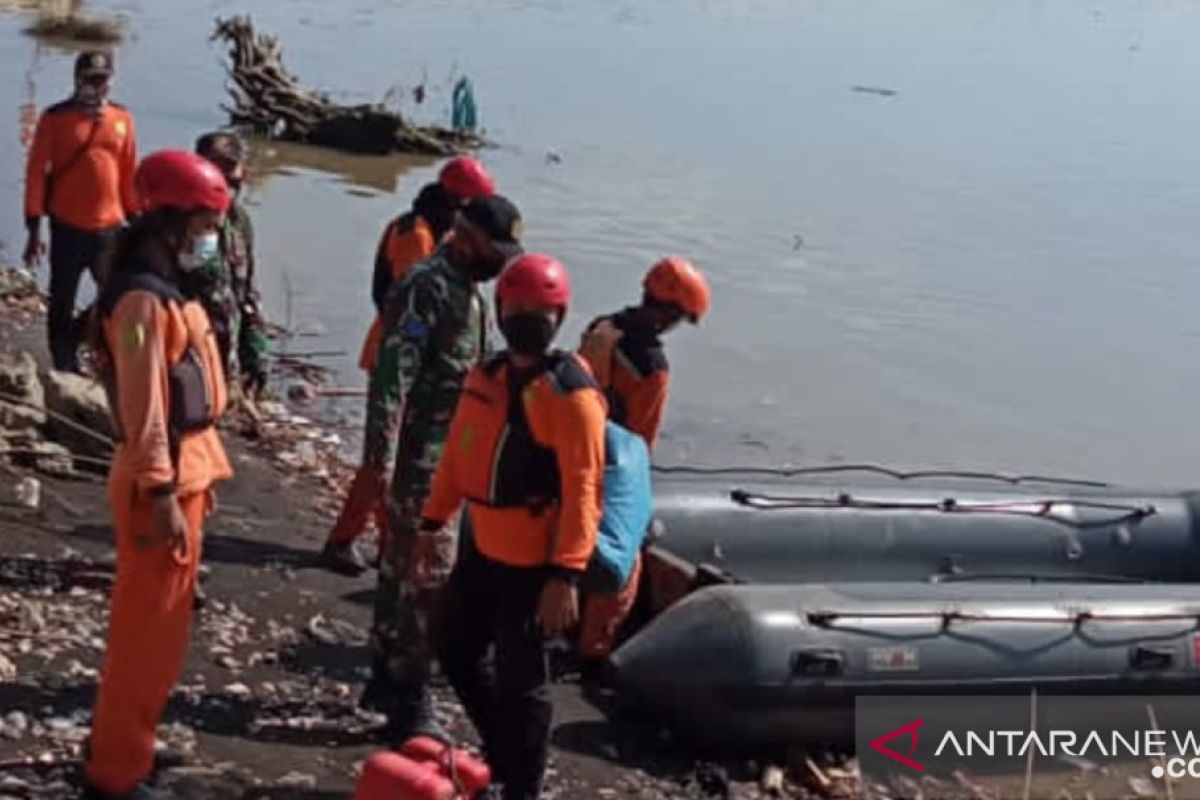 Tim SAR lanjutkan pencarian ABK hilang di Puger Jember