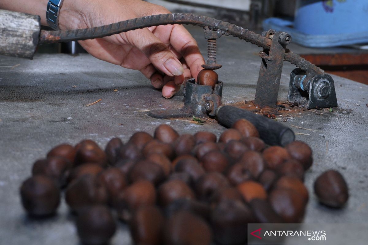 Wirausahawan perkenalkan minuman 