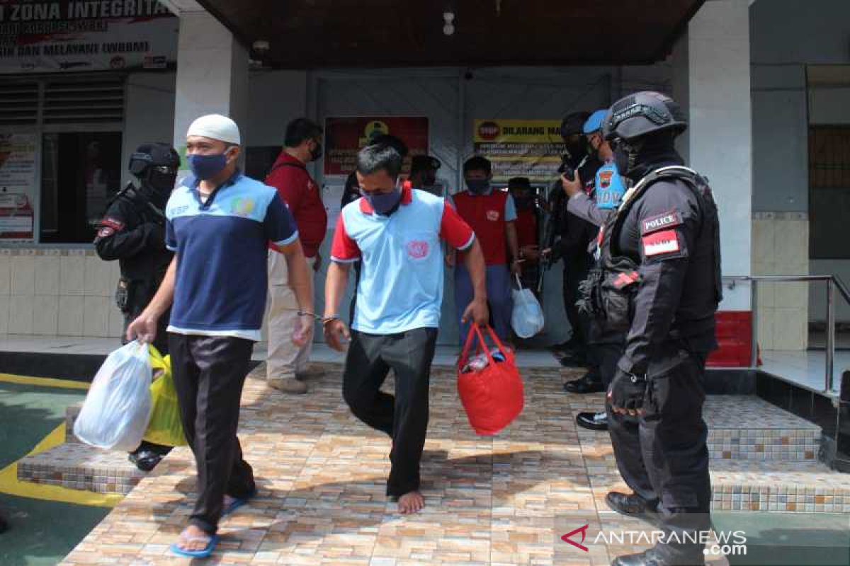 156 napi Rutan Boyolali dipindahkan ke bangunan baru dengan pengawalan ketat