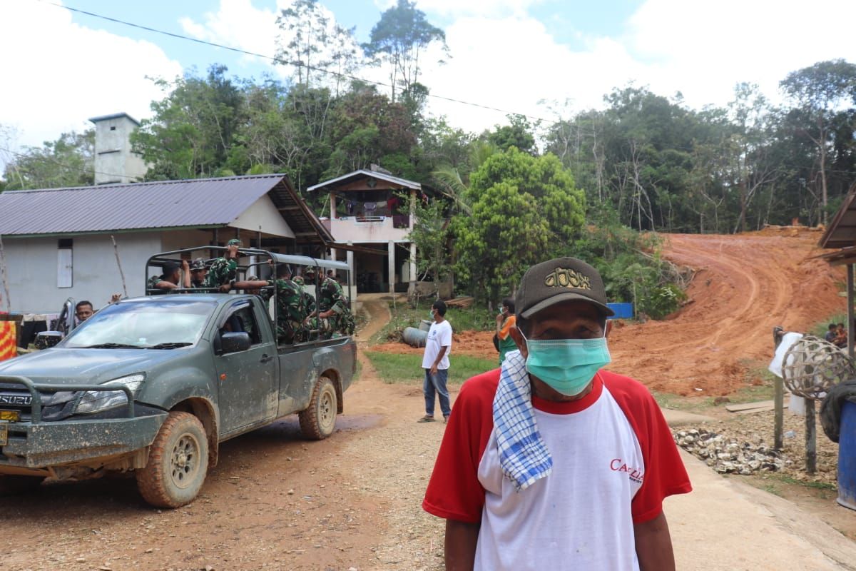 Warga beri apresiasi walaupun jalan TMMD belum selesai