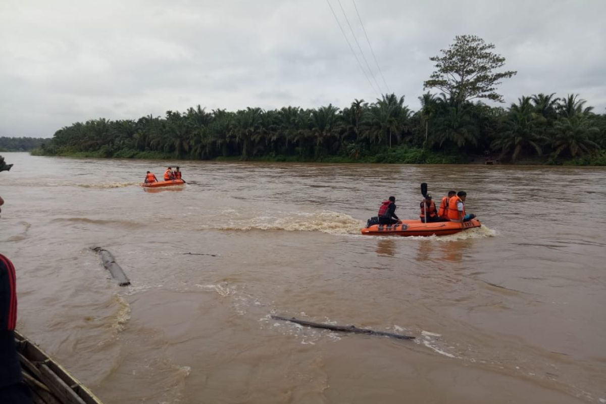 Hari kedua, BPBD perluas pencarian bocah hanyut di Sungai Batang Hari