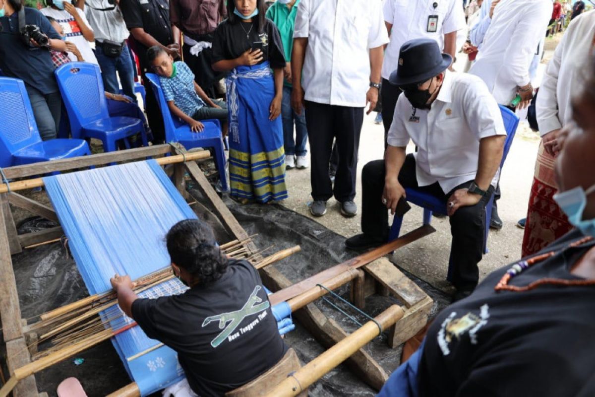 Ketua DPD LaNYalla: Tenun khas NTT bakal semakin diminati pasar