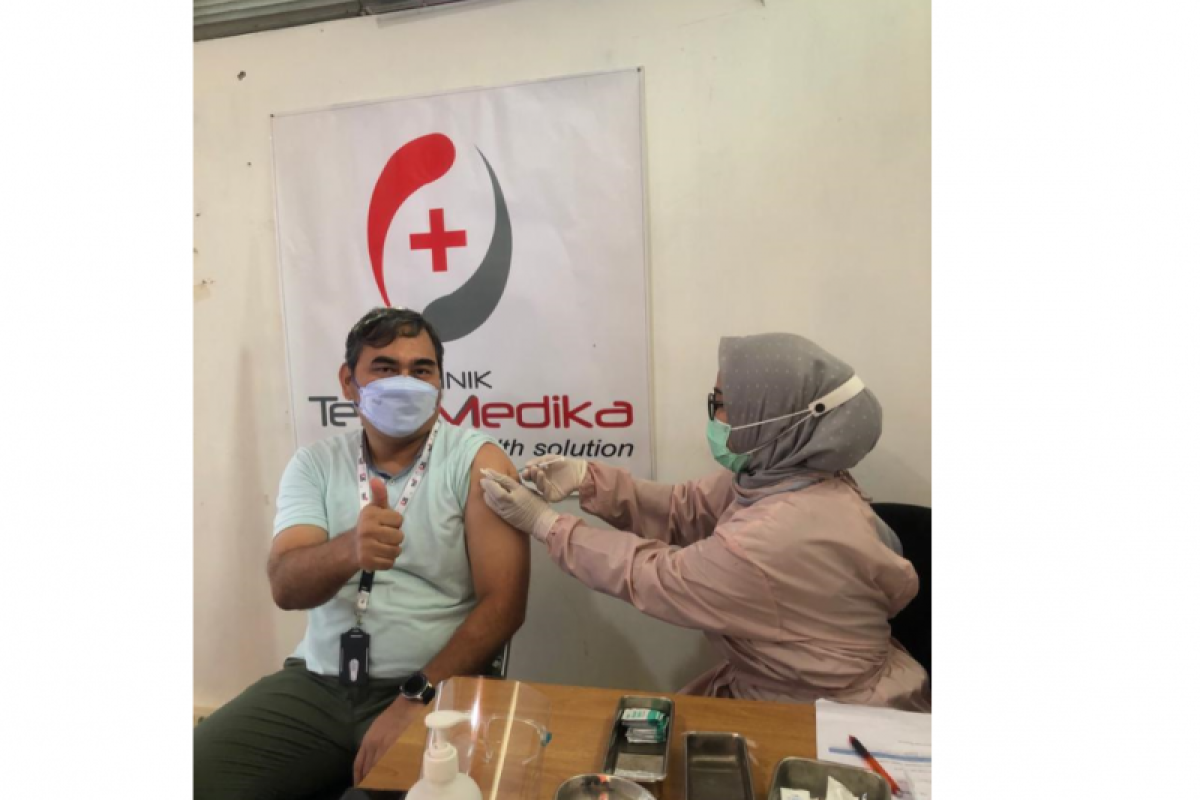 Telkom Lampung jalani vaksinasi COVID-19 dosis kedua
