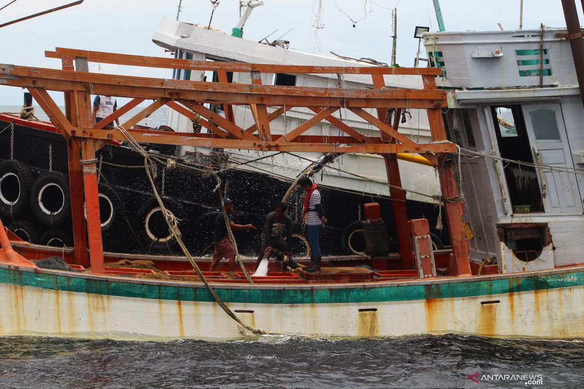 Bakamla-DKP Riau tangkap enam kapal pencuri ikan, empat dari Malaysia