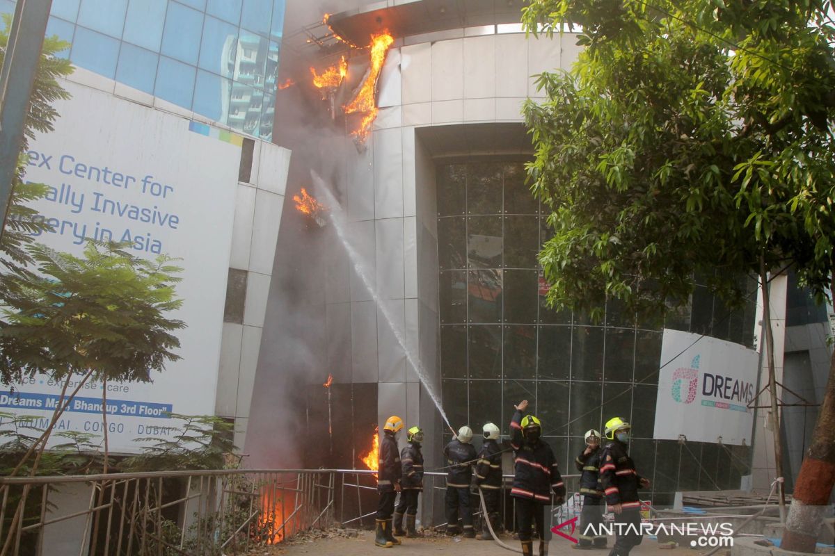 10 orang tewas dalam kebakaran RS di India