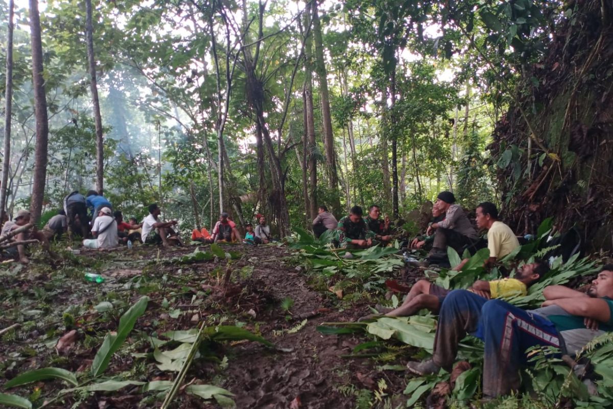 Polda Malut : Tiga  korban pembunuhan di hutan Halmahera dievakuasi
