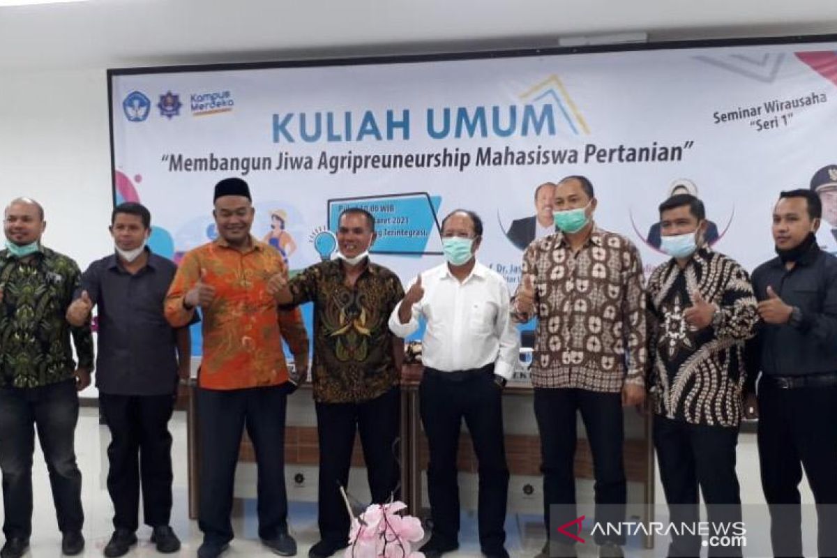 Rektor UTU Meulaboh: Akmal sosok bupati enterpreneur