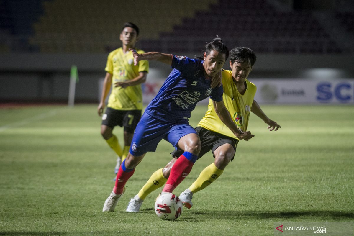 Pelatih Arema FC Eduardo Almeida enggan pandang sebelah mata Barito Putera