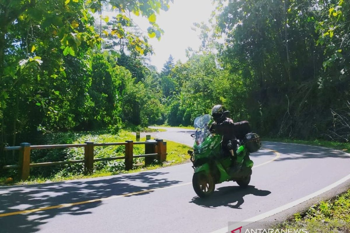 Tempuh ribuan km rider YNCI chapter Bitung Solo Touring ke Sultra