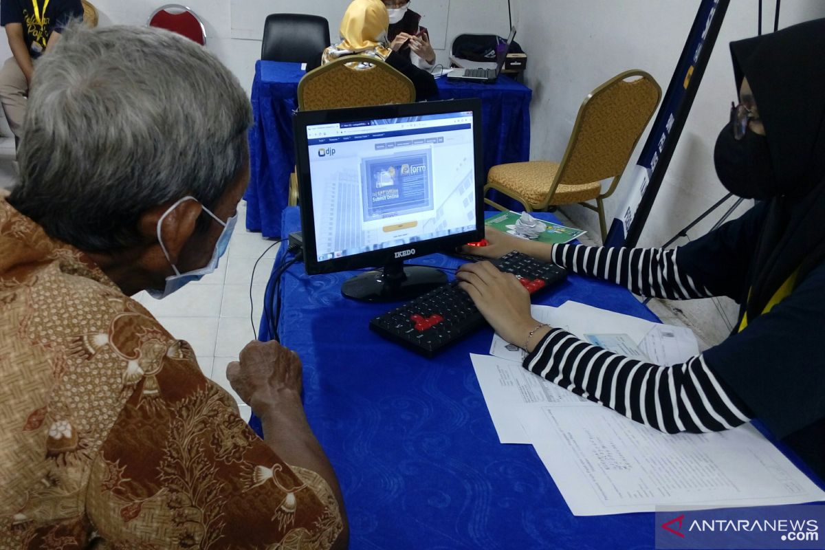 Target 80 persen, sudah 202.008 Wajib Pajak di Riau lapor SPT