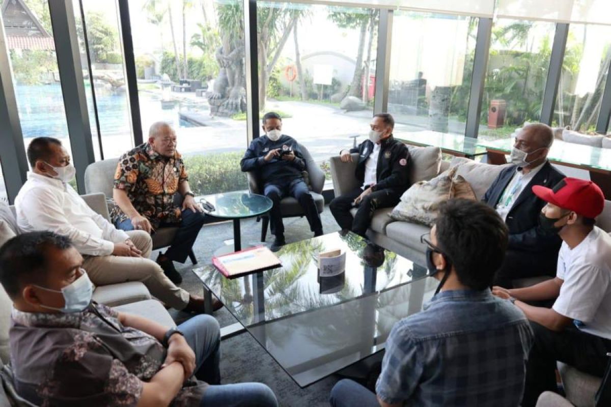 Ketua DPD fasilitasi pertemuan suporter Malang dengan ketua umum PSSI