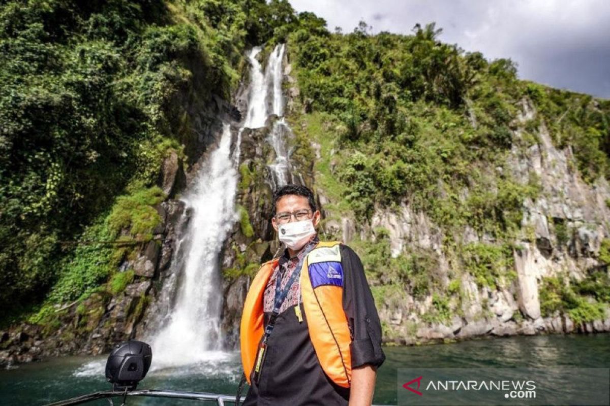 Menparekraf gandeng Komisi X peningkatan kompetensi SDM Parekraf Toba