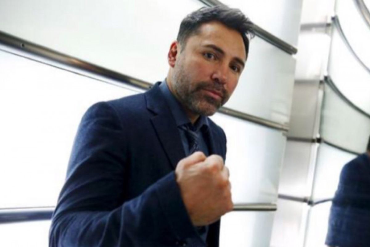 Oscar De La Hoya akan kembali ke ring pada Juli