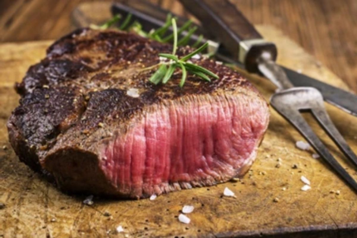 Sedikit makan daging, risiko stroke berkurang