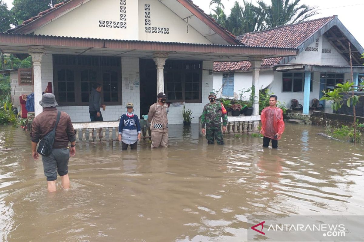 Belasan rumah warga di Desa Sempan Bangka terendam banjir