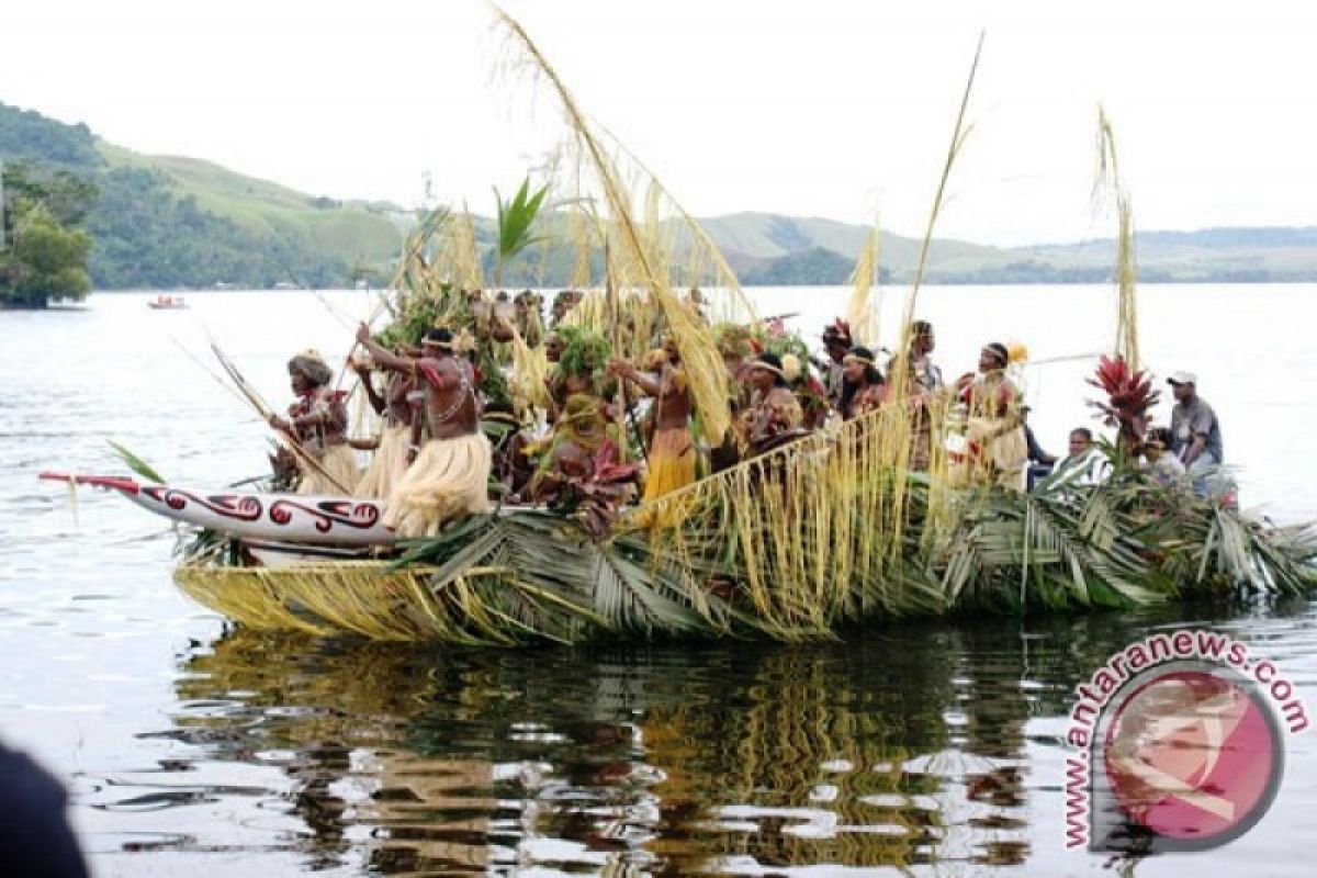 Pemkab Jayapura lakukan penataan objek wisata pantai Khalkote Sentani