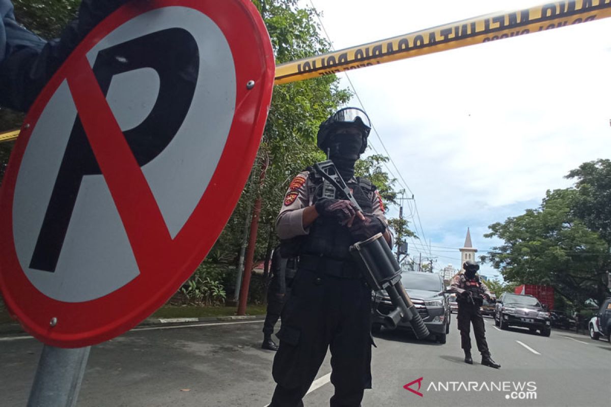 Masyarakat jangan panik pascaledakan bom bunuh diri Makassar