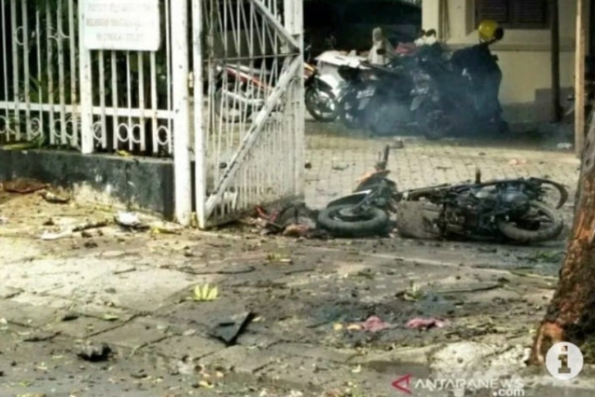 Ketua Kerawam dan HAK Keuskupan Tanjungkarang kecam bom Makasar