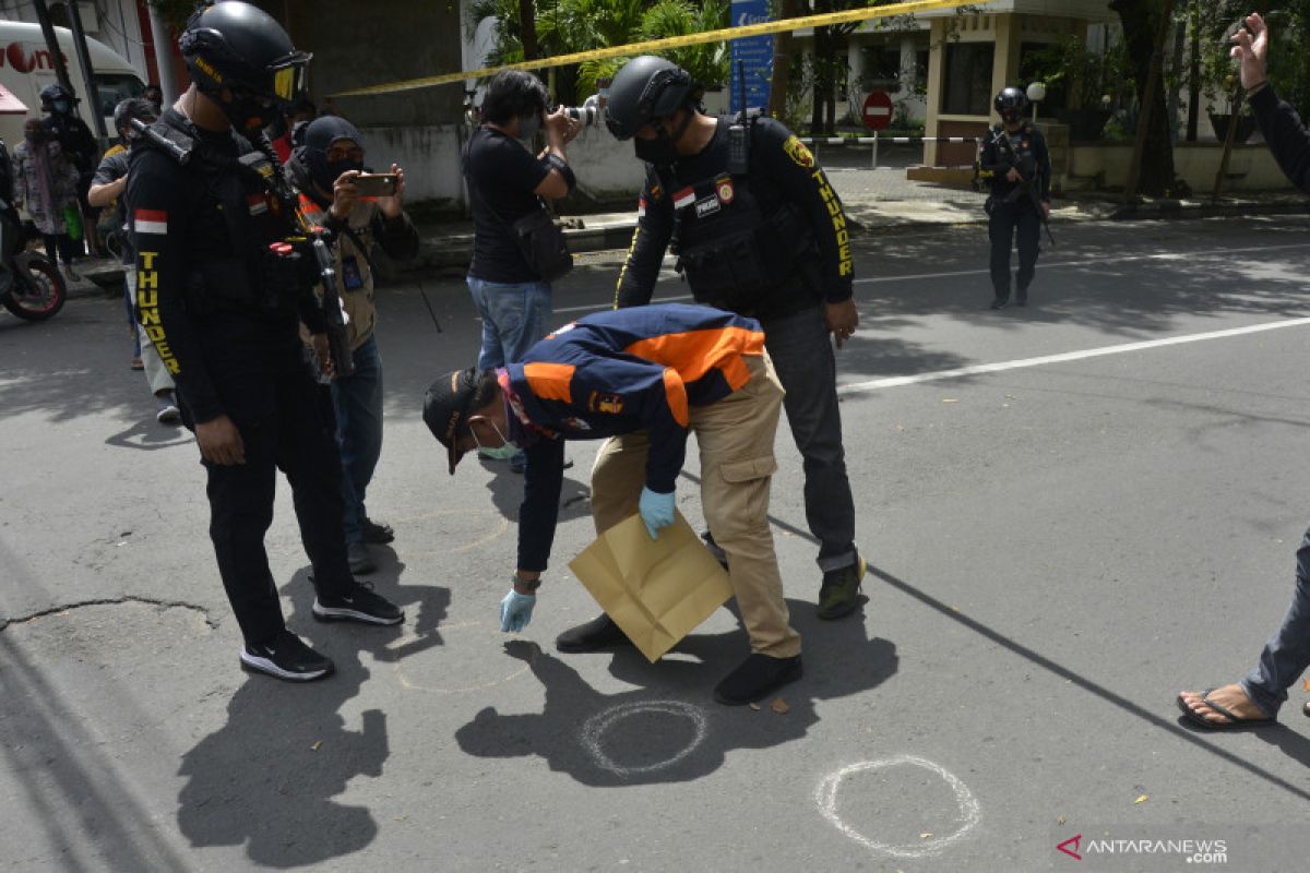 Menko Polhukam pastikan Pemerintah buru jaringan teror bom di Makassar