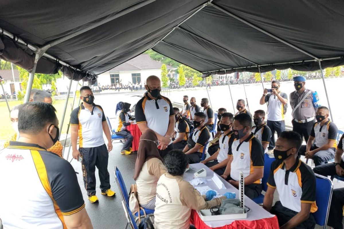 Vaksinasi COVID-19 personel Polda Maluku dilaksanakan tiga hari