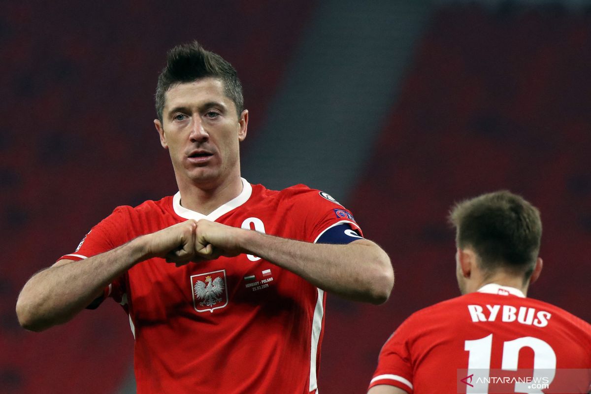 Lewandowski absen saat Polandia lawan Inggris karena cedera