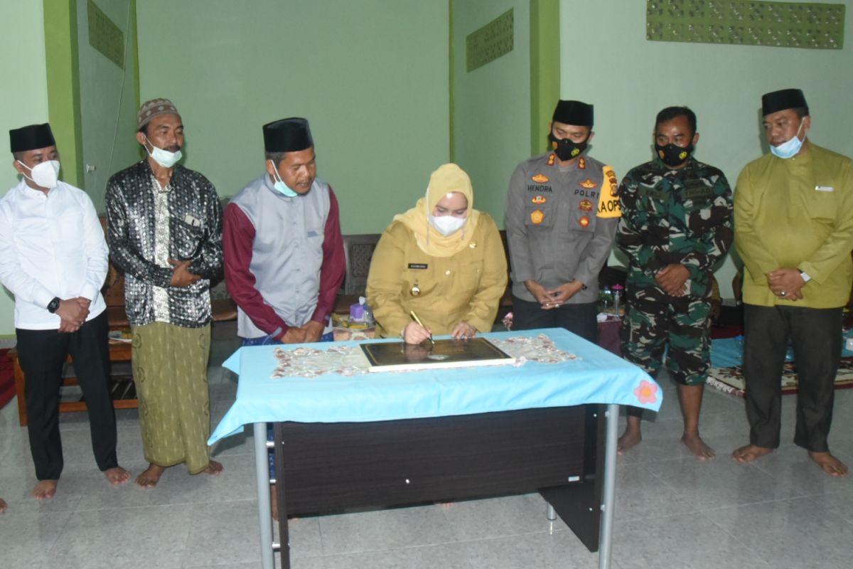 Resmikan Masjid Madani, Bupati Bengkalis : Masjid bukan sekedar tempat salat