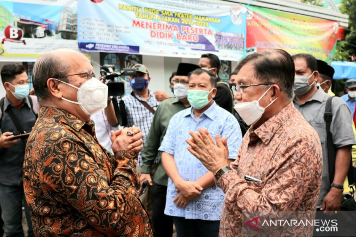 Jusuf Kalla beri dukungan kepada Uskup Agung Makassar