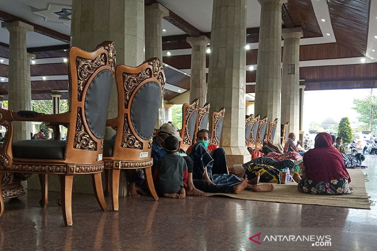 Seorang nenek usia 100 tahun jadi korban kebakaran Kilang Balongan Indramayu