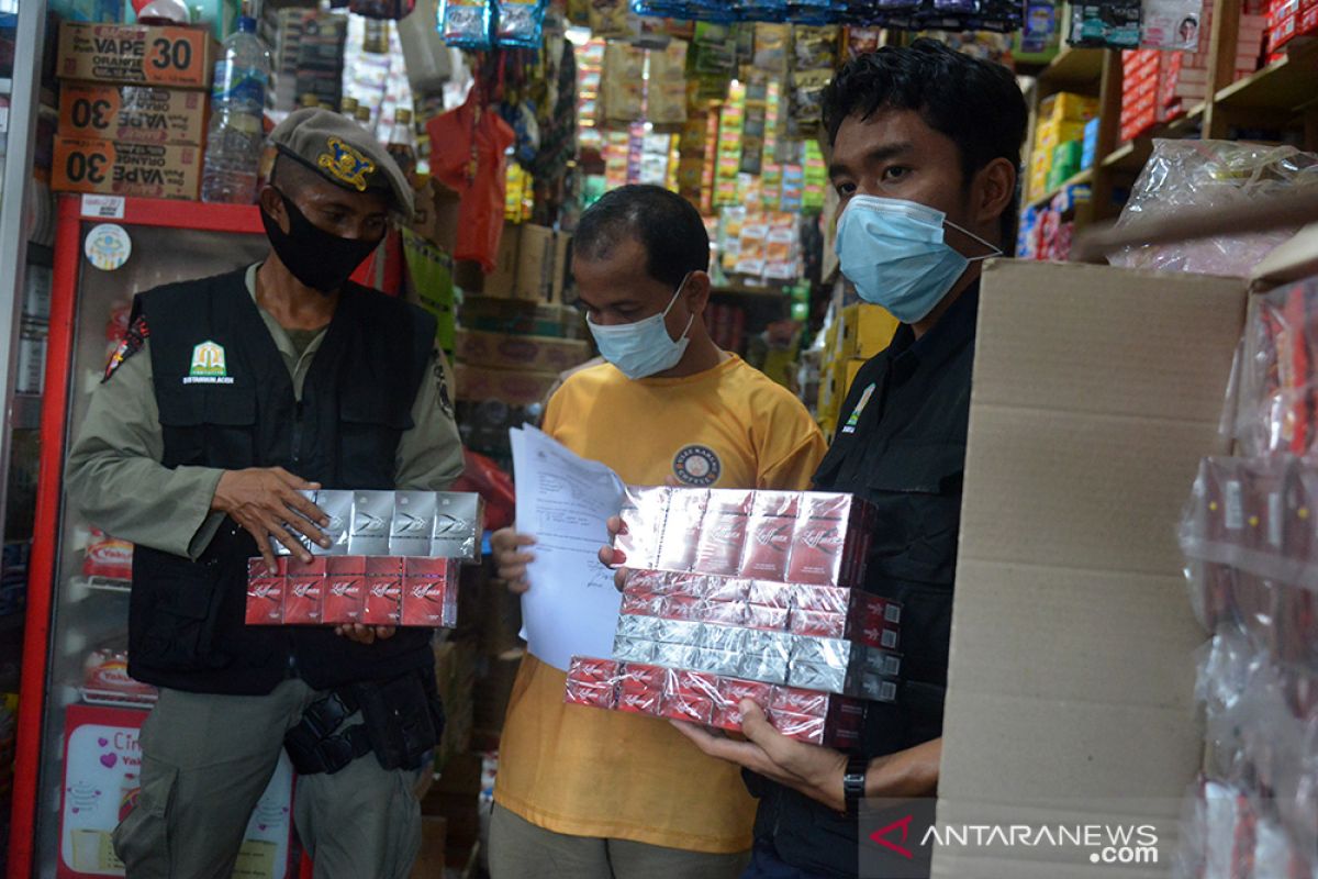 Bea cukai sita ratusan bungkus rokok ilegal di Aceh