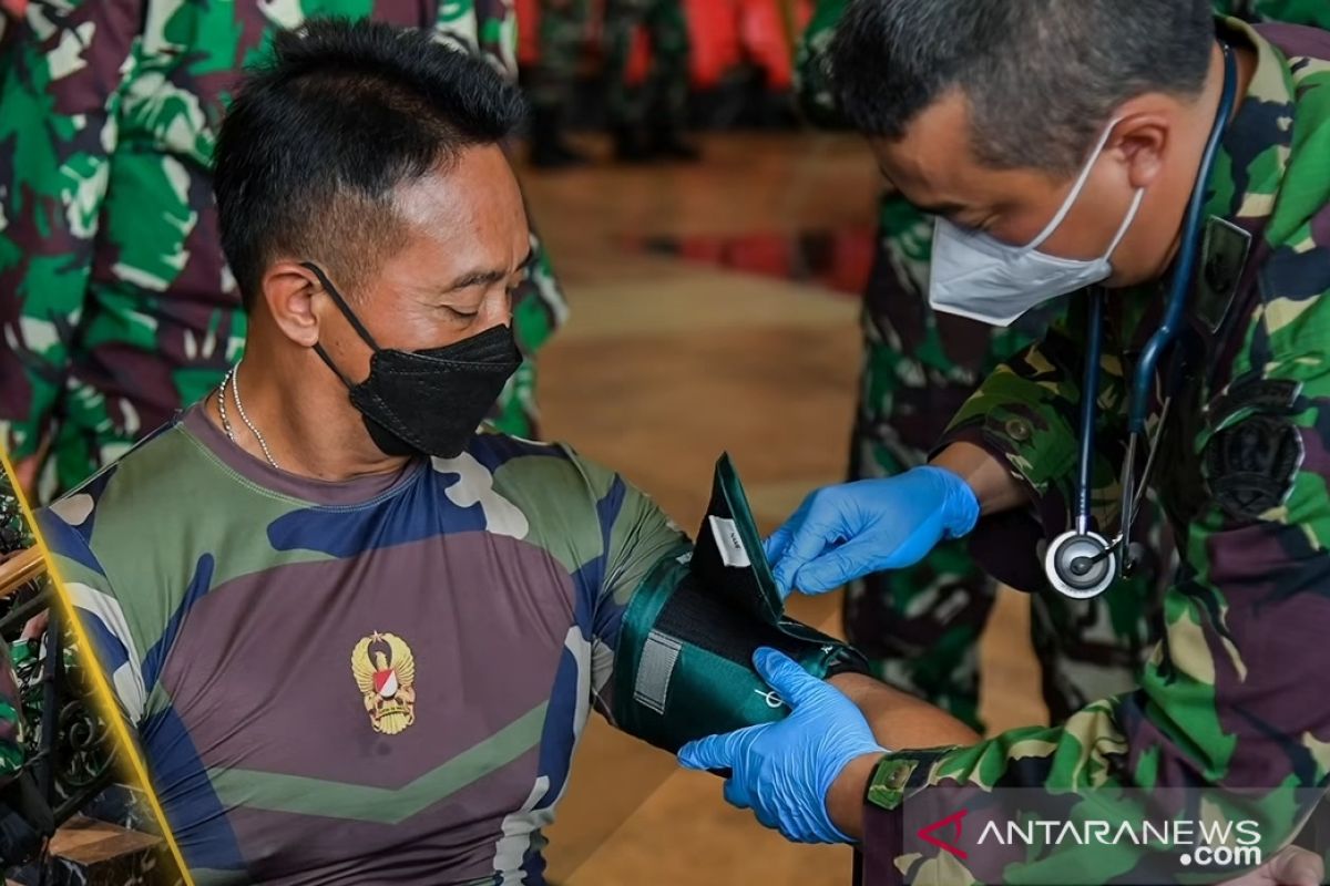 Kasad yakinkan jajaran TNI AD manfaat vaksinasi COVID-19
