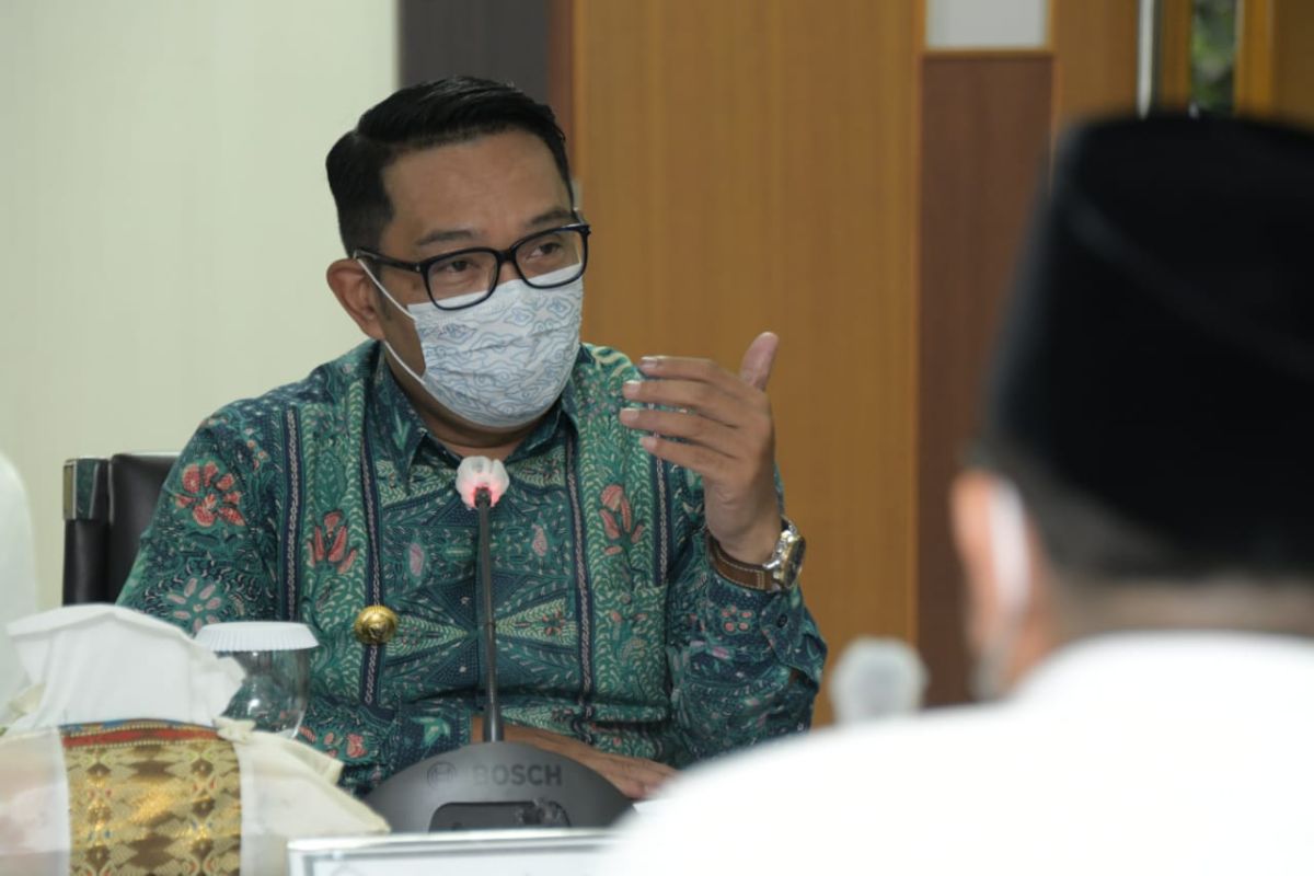 Gubernur Ridwan Kamil: Keselamatan warga hal utama terkait kebakaran kilang