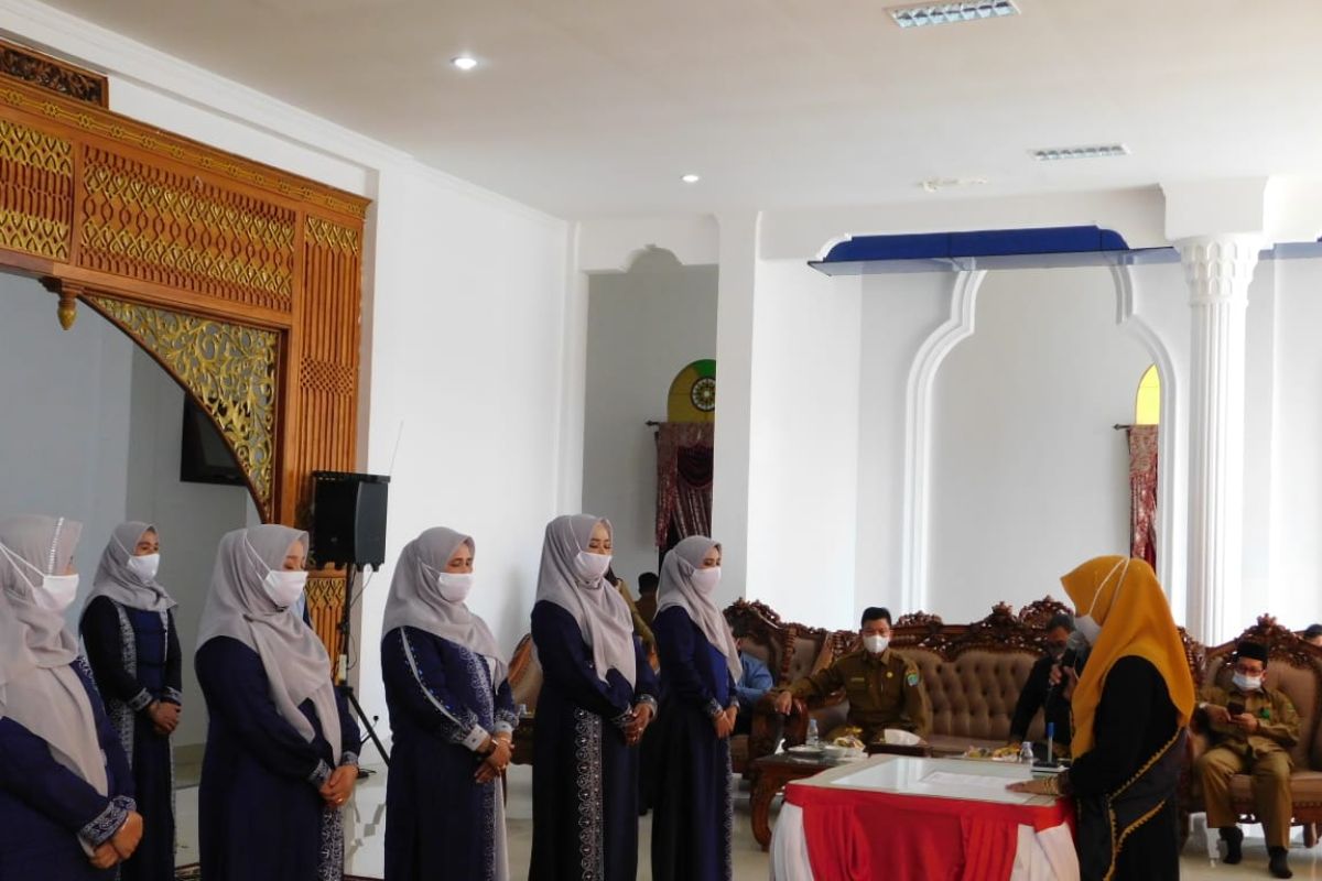 Istri Bupati Aceh Jaya kukuhkan sembilan Bunda PAUD Kecamatan, ini pesannya