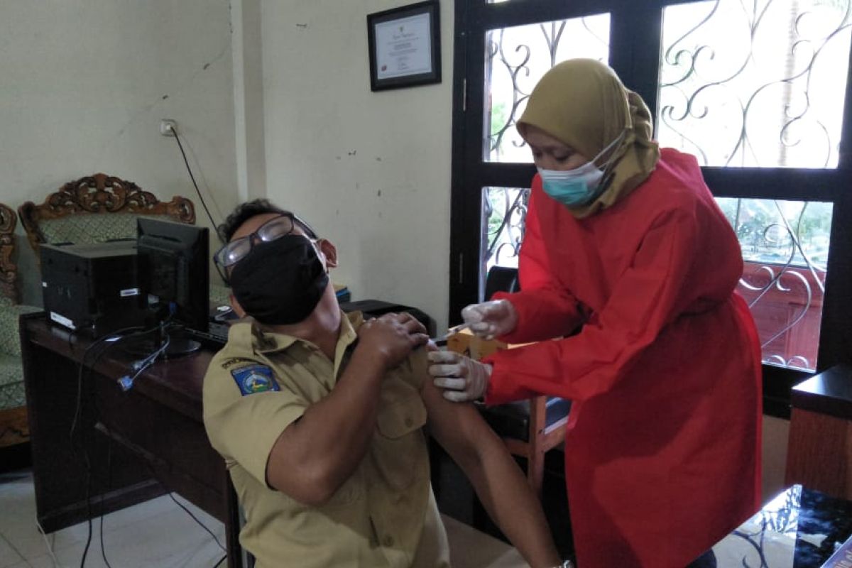 Kemenag Mataram memfasilitasi vaksinasi pimpinan ponpes