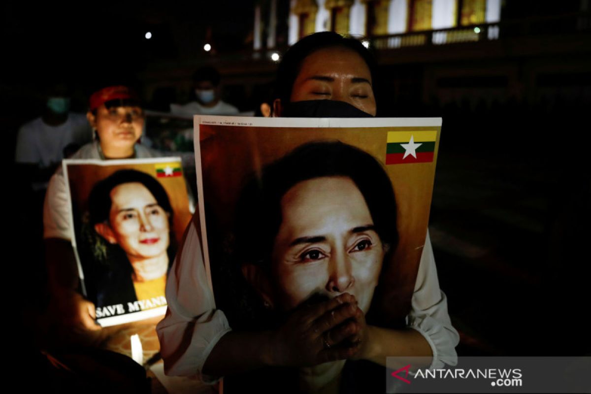 Utusan ASEAN bicara dengan junta Myanmar ihwal kunjungan  Suu Kyi